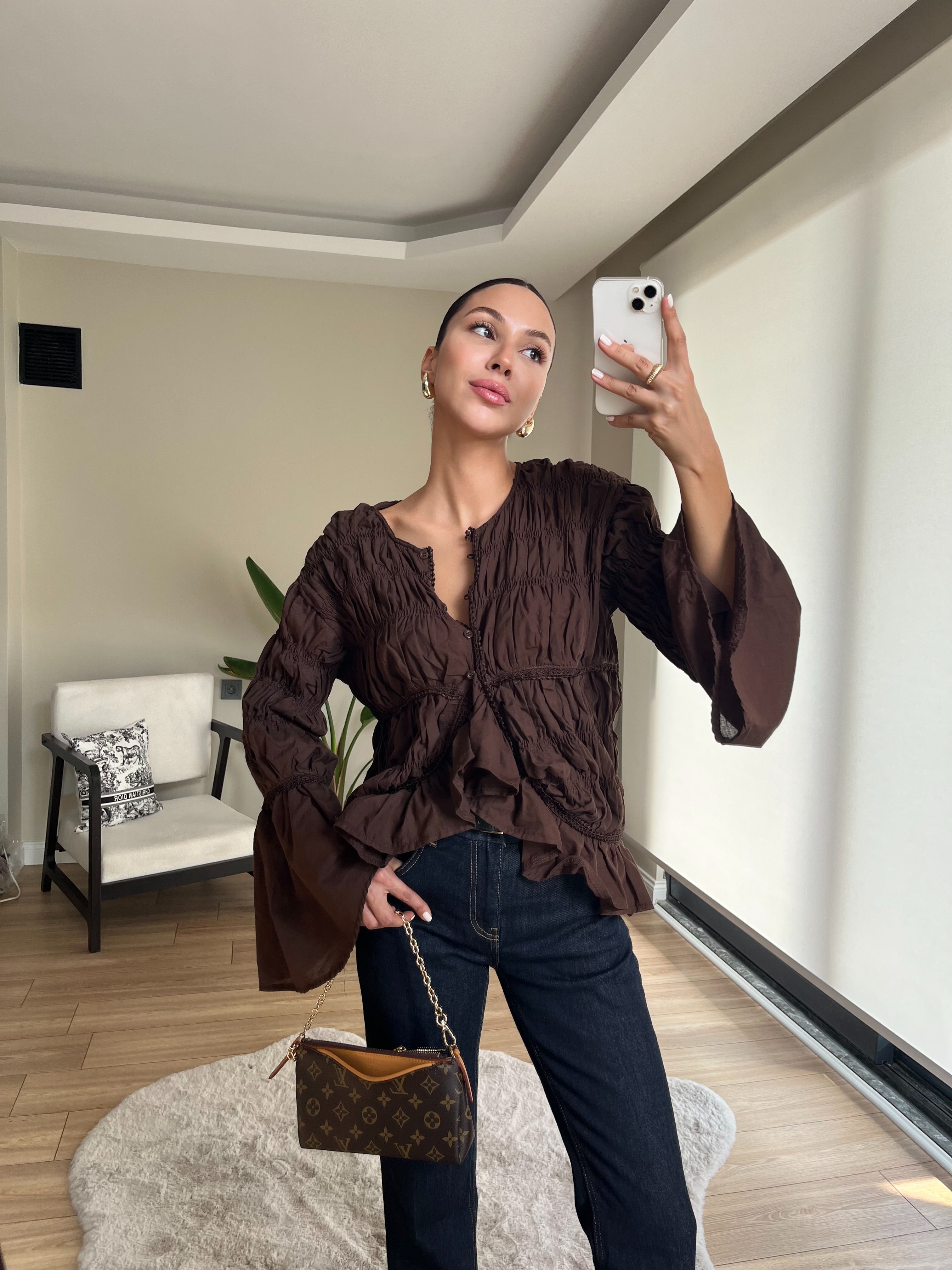 Fırfır Detay Piliseli Gömlek