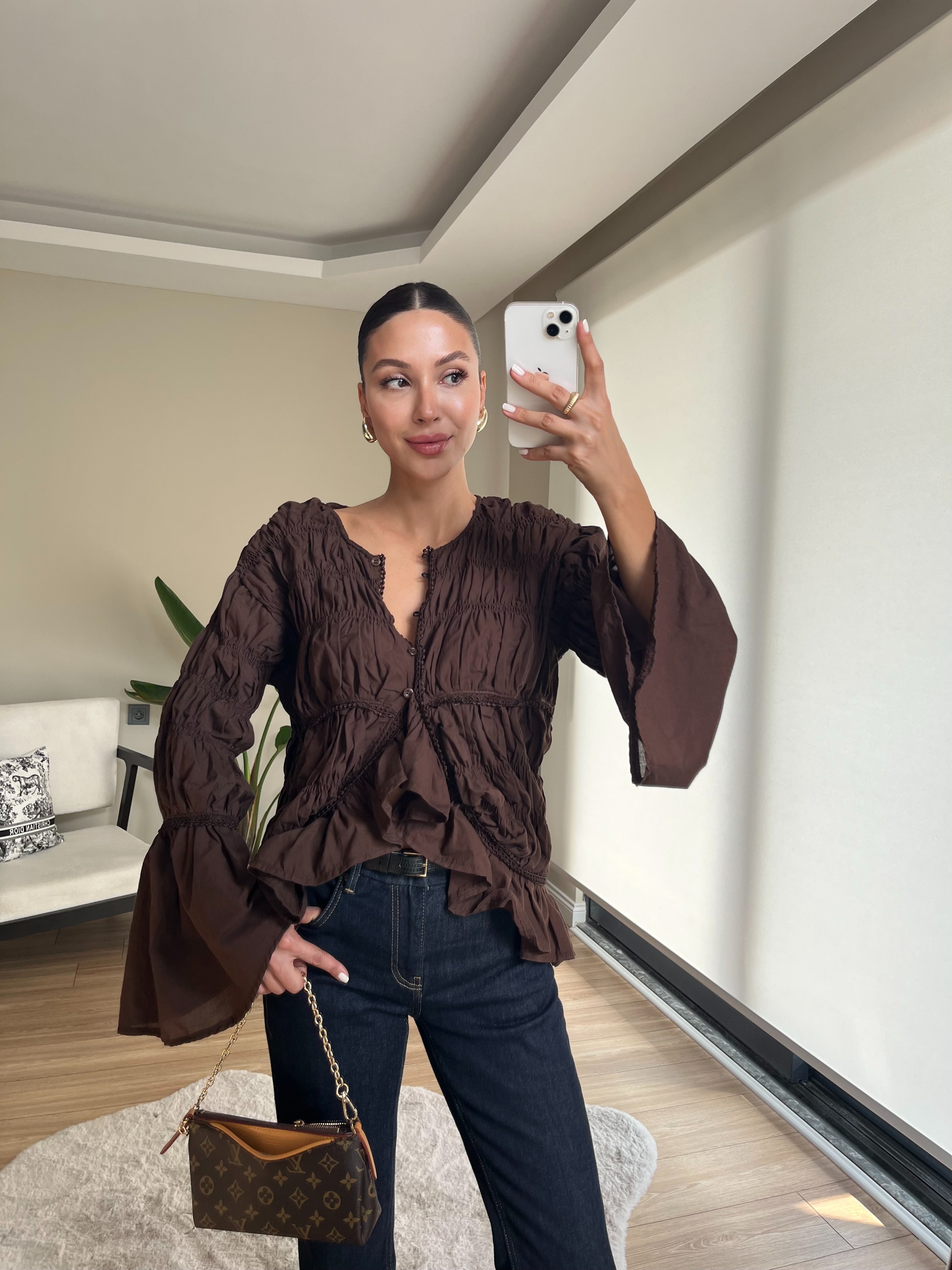 Fırfır Detay Piliseli Gömlek